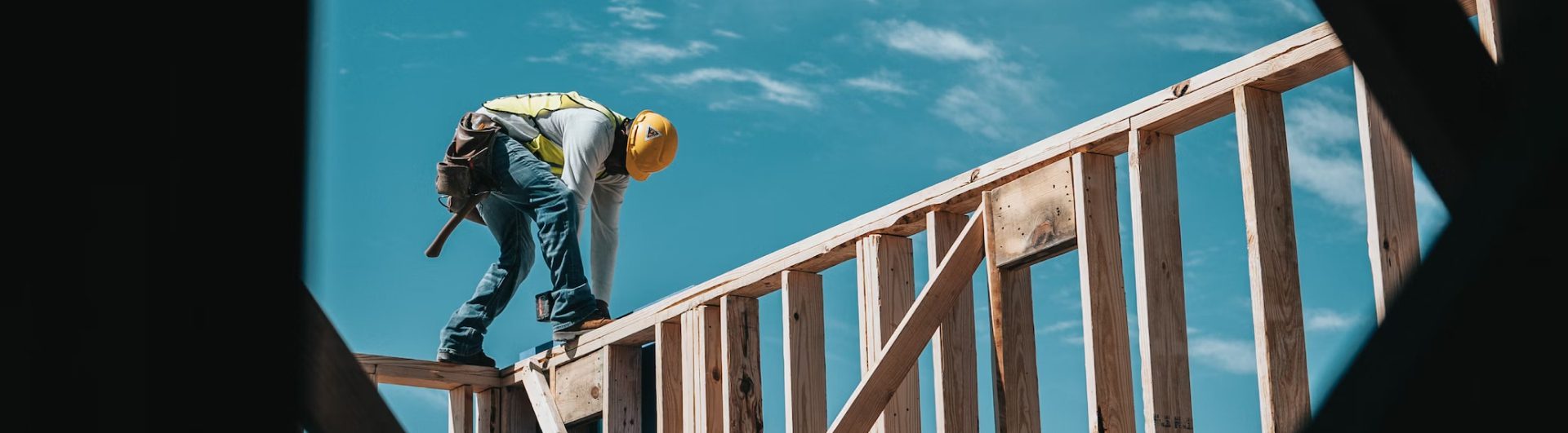 Vue extérieure d’une maison moderne réalisée par le constructeur MAISONS DRÉAN à Vallet