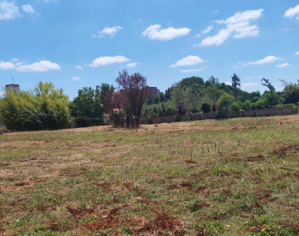 Terrain 480 m² viabilisé – Sucé-sur-Erdre (plein bourg, proche Erdre)